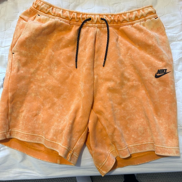 Nike Tech Fleece - Orange Wash - Shorts and Jacket Set - Picture 5 of 7